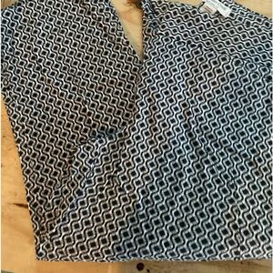 Size 8 cropped pants beautiful geometric navy print